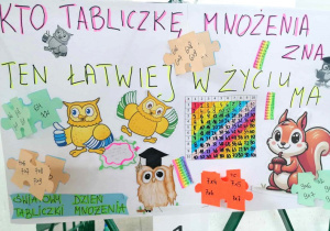Plakat przygotowany przez zespół klasowy reklamujący tabliczkę mnożenia