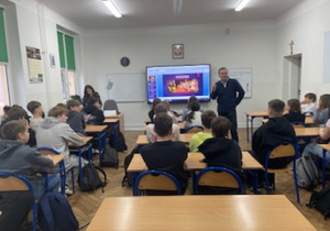 Spotkanie uczniów z przedstawicielami Izby Administracji Skarbowej z Łodzi