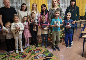 Wspólne zdjęcie dzieci i rodziców