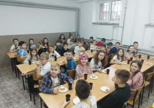 Poczęstunek dla klas trzecich