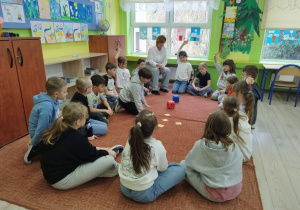 Klasa druga podczas lekcji pokazowej z matematyki