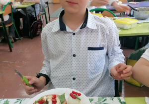 Przygotowanie wielkanocnego śniadania.