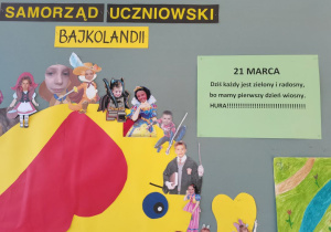 Tablica samorządu szkolnego z informacją o Dniu Wody