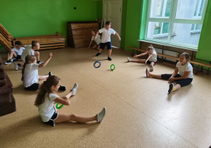 Lekcja na sali gimnastycznej