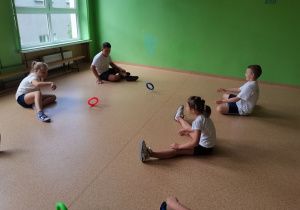 Lekcja na sali gimnastycznej