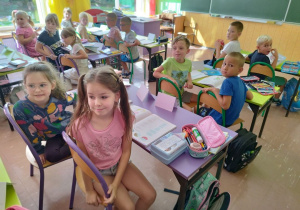 Smerfy z wizytą u Calineczki