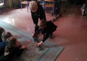 Marsz butami ¬kto pierwszy wyjdzie za mąż lub się ożeni.
