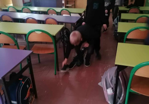 Marsz butami ¬kto pierwszy wyjdzie za mąż lub się ożeni.