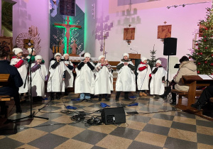 Soliści zespołu PIANO podczas koncertu w kościele