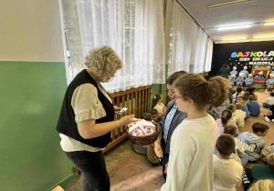 Życzenia dla pracowników szkoły