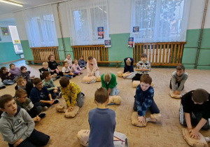 Resuscytacja krążeniowo - oddechowa w wykonaniu uczniów klas 3