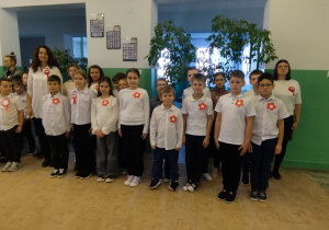 Bajkoludki śpiewają hymn