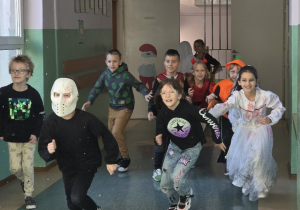 Strrrraszni przebierańcy z klasy 2a