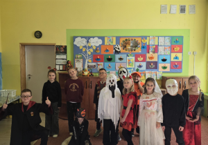 Strrrraszni przebierańcy z klasy 2a