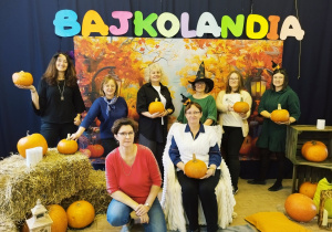 Pracownice Bajkolandii w jesiennej scenerii