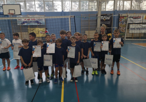 Uczniowie z nagrodami