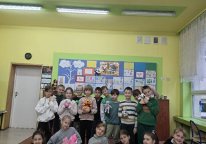 Bajkoludki z klasy 2 ze swoimi misiami