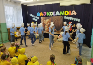 Solenizanci podczas występu