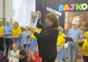 Pani dyrektor prezentuje misia