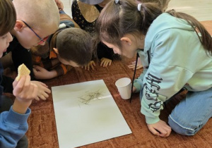 Wróżba ze szpilek.