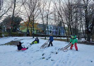 Z małej górki na pazurki