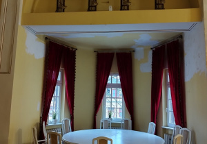 Piękny hol kamienicy teatralnej