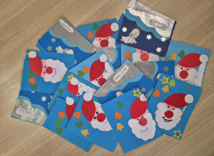 Świąteczna kartka dla seniora – mały gest, wielka radość