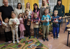 Wspólne zdjęcie dzieci i rodziców