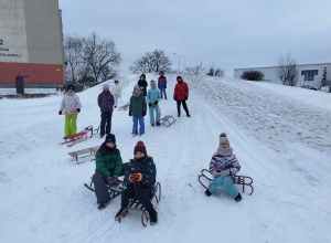 Smerfy na saneczkach!