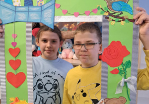 Dzieci w "Fotoramce życzliwości"