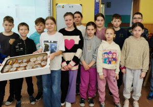 Klasa trzecia z ostatkowymi pączkami