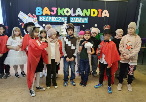 Klasy drugie podczas imieninowego występu