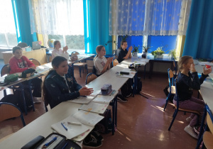 Dziewczynki biją brawo