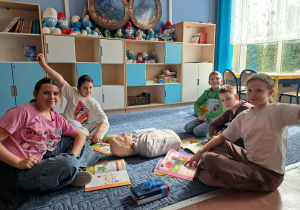 Uczniowie klasy 3b podczas zajęć