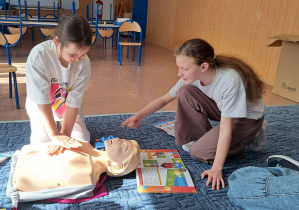 Uczniowie klasy 3b podczas zajęć