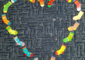 Dzień Kolorowej Skarpety u Smerfów