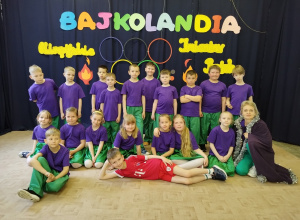 Bajkowo sportowe imieniny klas pierwszych