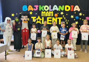 Uczniowie klas 2. z jury Szkolnego Mam Talent.