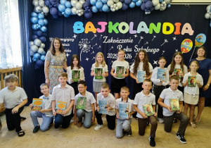 Klasa 3 b wraz z nauczycielkami