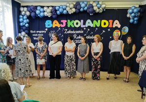 Rodzice otrzymują podziękowania za współpracę z Bajkolandią