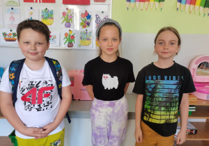 3 dzieci z klas II - laureaci konkursu