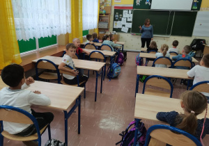 Uczniowie klasy I A podczas lekcji języka angielskiego.