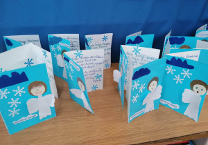 Kartki świąteczne wykonane przez uczniów klasy III A