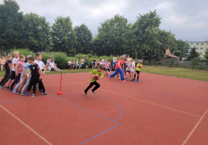 Bajkoludki uczestniczą w zawodach sportowych