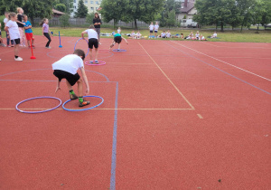 Bajkoludki uczestniczą w zawodach sportowych