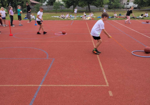 Bajkoludki uczestniczą w zawodach sportowych