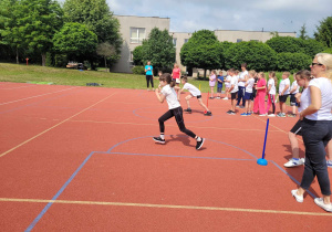 Bajkoludki uczestniczą w zawodach sportowych