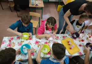 Uczniowie podczas warsztatów