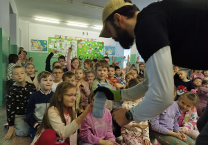 Lekcja z eksperymentami w Bajkolandii