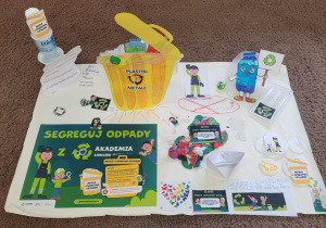 Recyklingowe prace plastyczne.